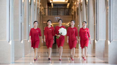 Birthday of an Icon: Kempinski Lady in Red celebrates its 10th anniversary